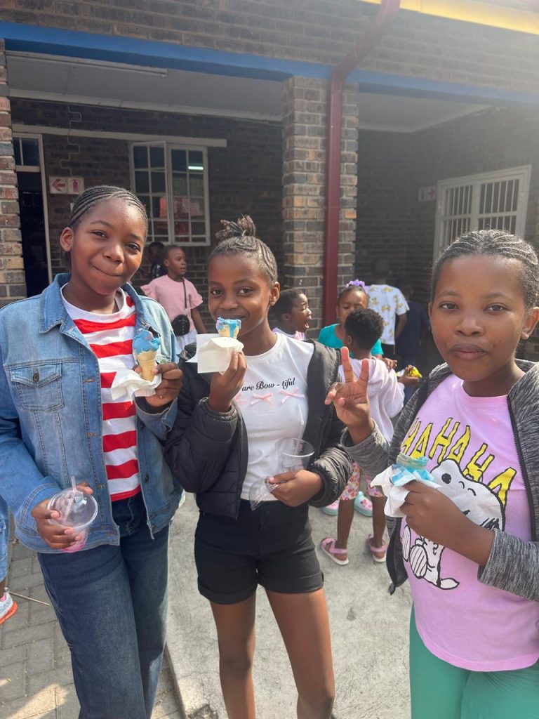 Likhweti Primary School Market Day, photo 2
